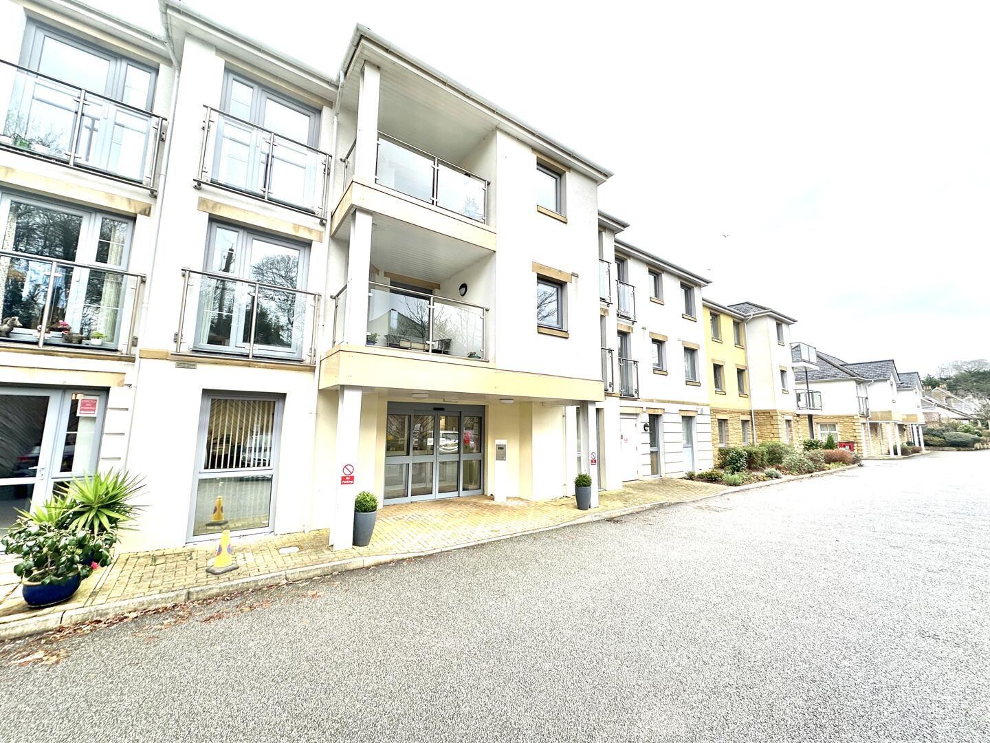 1 bed property in Tregolls Road, Truro
